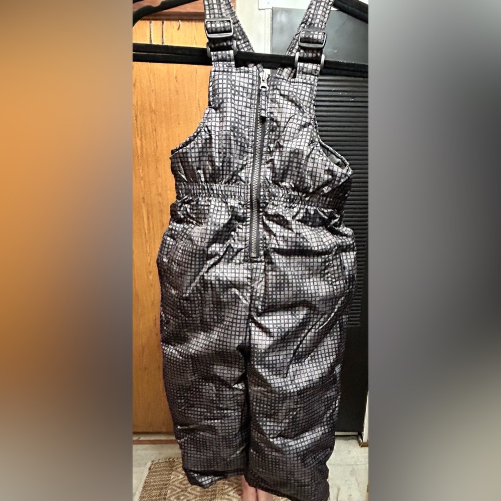 Boys Ixtreme snow suit size 2t